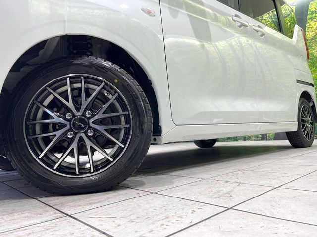 �y14�C���`�A���~�z�C�[���z�O�ςɃ}�b�`�����A���~�z�C�[���𑕒����Ă���܂��B�e��A���~�z�C�[����A�X�^�b�h���X�^�C�����戵�����Ă���܂��B���񂲑��k����������