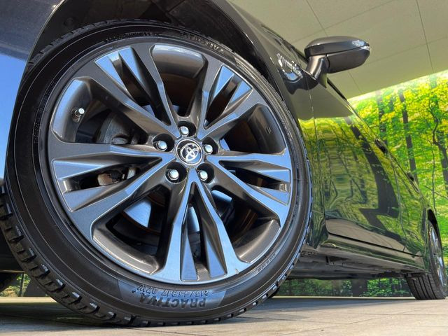 �y����17�C���`�A���~�z�C�[���z�O�ςɃ}�b�`���������A���~�z�C�[���𑕒����Ă���܂��B�e��ЊO�A���~�z�C�[����A�X�^�b�h���X�^�C�����戵�����Ă���܂��B���񂲑��k����������