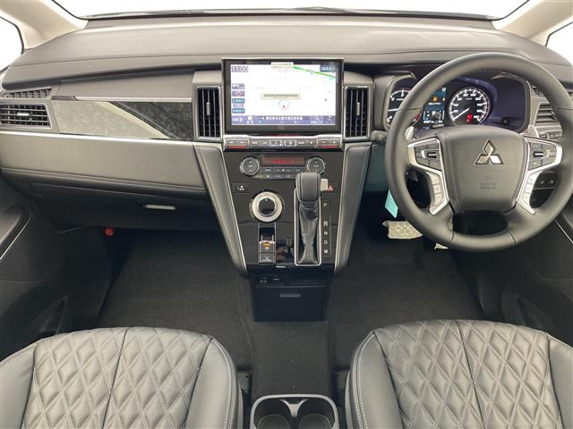 デリカD:52.2 ブラック エディション 4WD