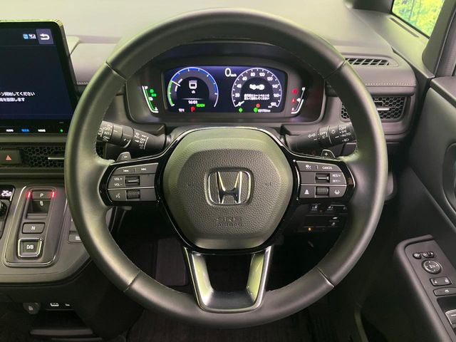 �y�����v�����X�e�A�����O�z�㎿�Ȋv���g�p���邱�ƂŁA��ɂ����������݂ƂĂ��^�]���₷���n���h���ł���