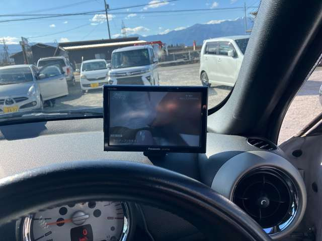 ミニクロスオーバークーパー S オール4 4WD