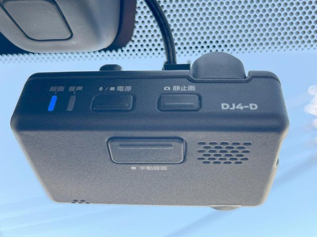 �y�h���C�u���R�[�_�[�z�h���C�u���R�[�_�[����!���s���͂������A������^�]�⎖�̂ɑ��������ہA�f���ŋL�^���A����̃��X�N�ɔ����܂��B���L�^�pSD�J�[�h�͂��q�l�����g�ł��������������K�v������܂��B