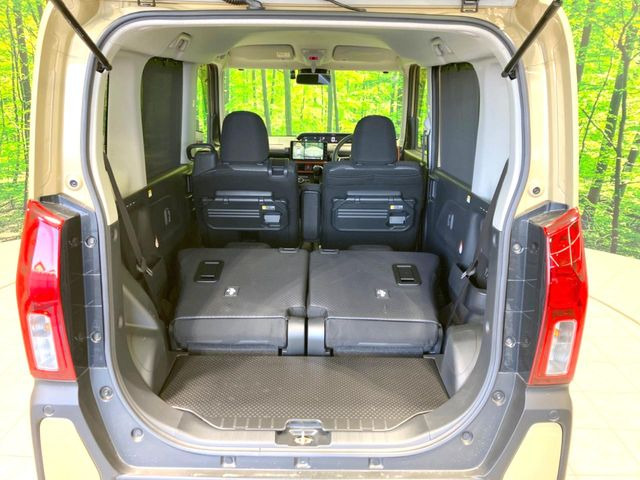 ���i�̂���������ʋ΁A���}���ɏ\���ȉ׎��X�y�[�X���m�ۂ��Ă���܂��B�Z�J���h�V�[�g��|���ƁA�傫�ȉו��̐ύڂ��\�ł���