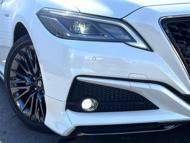 �yLED�w�b�h���C�g�z���V����ԑ��s�����ǍD�Ȏ��E���m�ۂ����S���ĉ^�]�ł��鍂�P�xLED�w�b�h���C�g�𑕔�!�_�����x�������A����d�͂��}�����Ă��܂��B