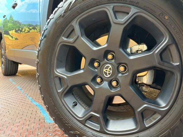 �y���������C���`�A���~�z�C�[���z�O�ςɃ}�b�`���������A���~�z�C�[���𑕒����Ă���܂��B�e��ЊO�A���~�z�C�[����A�X�^�b�h���X�^�C�����戵�����Ă���܂��B���񂲑��k����������