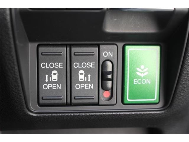 弊社はあいおいニッセイ同和損保代理店です。全営業社員が保険の募集人資格を取得しております。お気軽にご相談ください。