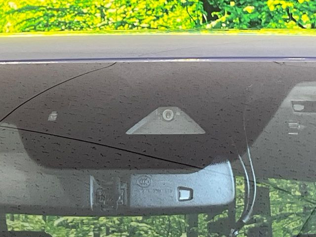 �y�X�}�[�g�V�e�B�u���[�L�T�|�[�g�z�ᑬ���s���ɑO���̎ԗ�����F�����A�Փ˂������Ȏ��͌x��ƃu���[�L�ŏՓˉ���Ɣ�Q�y�����A�V�X�g�B�����S�Ƀh���C�u�����y���݂��������܂��B