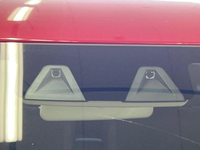 �y�X�Y�L �Z�[�t�e�B�T�|�[�g�z���s���ɑO���̎ԗ�����F�����A�Փ˂������Ȏ��͌x��ƃu���[�L�ŏՓˉ���Ɣ�Q�y�����A�V�X�g�B�����S�Ƀh���C�u�����y���݂��������܂��B