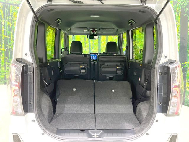 ���i�̂���������ʋ΁A���}���ɏ\���ȉ׎��X�y�[�X���m�ۂ��Ă���܂��B�Z�J���h�V�[�g��|���ƁA�傫�ȉו��̐ύڂ��\�ł���