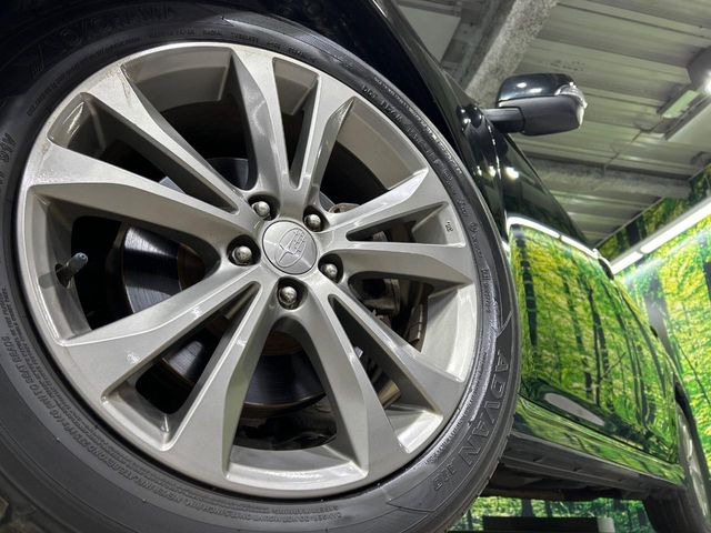 �y�O���[�h��p����17�C���`�A���~�z�C�[���z�f�U�C�����̍��������A���~�z�C�[���𑕒����Ă���܂��B�e��ЊO�A���~�z�C�[����A�X�^�b�h���X�^�C�����戵�����Ă���܂��B���񂲑��k����������