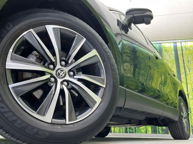 �y����18�C���`�A���~�z�C�[���z�O�ςɃ}�b�`���������A���~�z�C�[���𑕒����Ă���܂��B�e��ЊO�A���~�z�C�[����A�X�^�b�h���X�^�C�����戵�����Ă���܂��B���񂲑��k����������