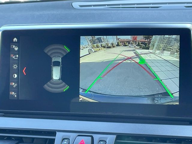 ●ガイドライン付きバックカメラ:不安な駐車もこれで安心!ガイドライン付きなので狭い箇所での駐車もラクラクです!
