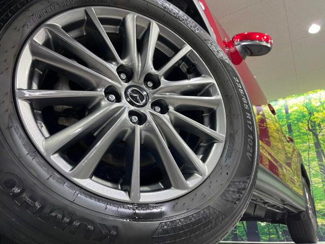 �y����17�C���`�A���~�z�C�[���z�O�ςɃ}�b�`���������A���~�z�C�[���𑕒����Ă���܂��B�e��ЊO�A���~�z�C�[����A�X�^�b�h���X�^�C�����戵�����Ă���܂��B���񂲑��k����������