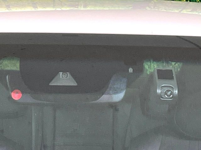 �y�v���N���b�V���Z�[�t�e�B�z�O���̎ԗ��������m���A�Փ˂������Ȏ��͌x��Œ��ӂ𑣂��A�u���[�L�𓥂ޗ͂��T�|�[�g�B�u���[�L�𓥂߂Ȃ������ꍇ�͏Փ˔�Q�y���u���[�L���쓮�A�Փˉ�����T�|�[�g���܂��B