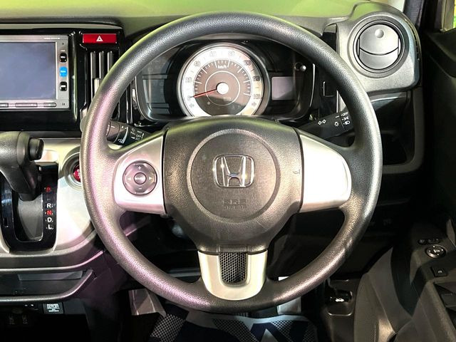 �y�X�e�A�����O�X�C�b�`�z�^�]���A�O������ڐ������炷���ƂȂ��A�I�[�f�B�I���̑��삪�\�ȕ֗��@�\!���S&���K�ȃh���C�u�����o���Ă���܂���