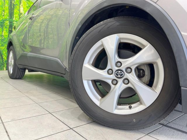 �y����17�C���`�A���~�z�C�[���z�O�ςɃ}�b�`���������A���~�z�C�[���𑕒����Ă���܂��B�e��ЊO�A���~�z�C�[����A�X�^�b�h���X�^�C�����戵�����Ă���܂��B���񂲑��k����������