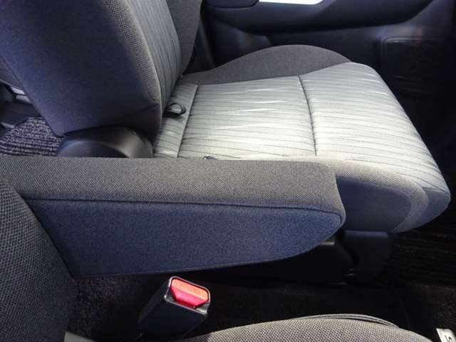 �V�[�g������H�v����^�]�肪�g���Ղ��悤�Ƀf�U�C������Ă��܂��B