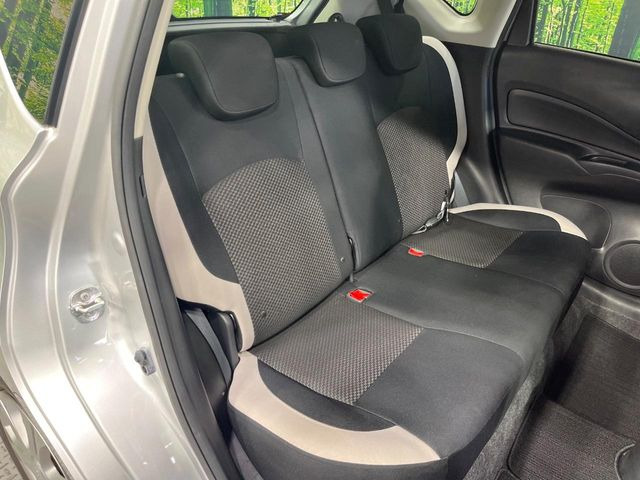 �R���p�N�g�J�[�ł����A�Z�J���h�V�[�g�͏\���ȍL����������K�ɂ���肢�������܂���V�[�g��|���đ傫�ȉו���ς񂾂�ƁA�p�r�̕����L��1��ł��B