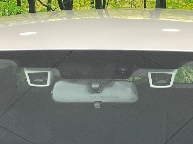 �y�A�C�T�C�g�z�O���̎ԗ��������m���A�Փ˂������Ȏ��͌x��Œ��ӂ𑣂��A�u���[�L�𓥂ޗ͂��T�|�[�g�B�u���[�L�𓥂߂Ȃ������ꍇ�͏Փ˔�Q�y���u���[�L���쓮�A�Փˉ�����T�|�[�g���܂��B