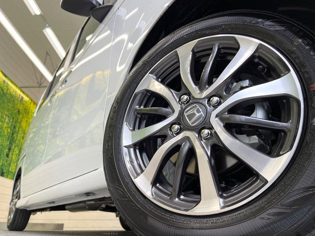 �y����14�C���`�A���~�z�C�[���z�O�ςɃ}�b�`���������A���~�z�C�[���𑕒����Ă���܂��B�e��ЊO�A���~�z�C�[����A�X�^�b�h���X�^�C�����戵�����Ă���܂��B���񂲑��k����������