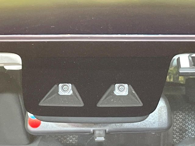 �y�X�}�[�g�A�V�X�g�z���s���ɑO���̎ԗ�����F�����A�Փ˂������Ȏ��͌x��ƃu���[�L�ŏՓˉ���Ɣ�Q�y�����A�V�X�g�B�����S�Ƀh���C�u�����y���݂��������܂��B