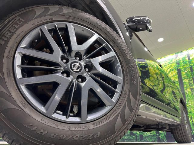 �y����17�C���`�A���~�z�C�[���z�O�ςɃ}�b�`���������A���~�z�C�[���𑕒����Ă���܂��B�e��ЊO�A���~�z�C�[����A�X�^�b�h���X�^�C�����戵�����Ă���܂��B���񂲑��k����������