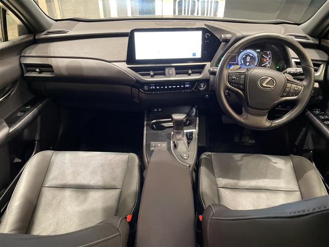 UX250h バージョンL