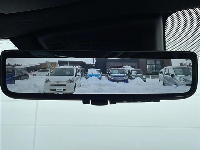 クラウンクロスオーバー2.5 G アドバンスト レザー パッケージ E-Four 4WD