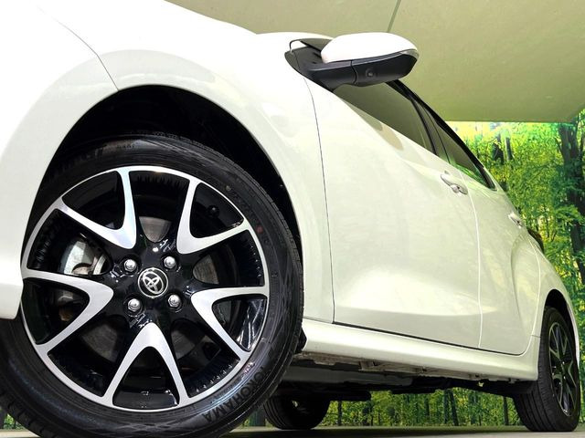 �y����16�C���`�A���~�z�C�[���z�O�ςɃ}�b�`���������A���~�z�C�[���𑕒����Ă���܂��B�e��ЊO�A���~�z�C�[����A�X�^�b�h���X�^�C�����戵�����Ă���܂��B���񂲑��k����������