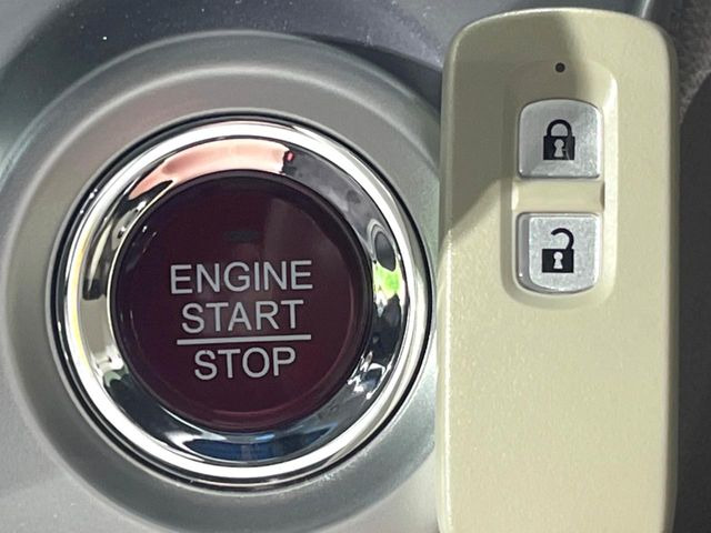 �yHonda�X�}�[�g�L�[�z�J�o����|�P�b�g�ɓ��ꂽ�܂܂ł��h�A�̎{���E�������\�ȃX�}�[�g�L�[�𑕔��B�G���W���̃I���E�I�t�����J�M�����o���K�v����������Ƃ��Ă��֗��ł���