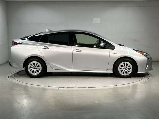 プリウス1.8 S セーフティ プラス