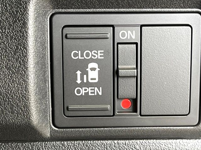 �y�p���[�X���C�h�h�A�z�X�}�[�g�L�[��^�]�Ȃ̃X�C�b�`�ŃX���C�h�h�A�̊J���\���d��������͂����ăh�A���J����K�v�������A���������q�l�ł��A�d���ו��������Ă��鎞�����N�ɊJ���߂ł��܂���