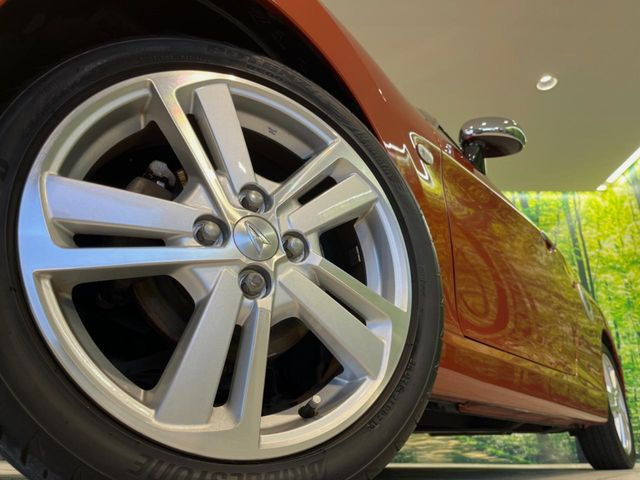 【純正16インチアルミホイール】外観にマッチした純正アルミホイールを装着しております。各種社外アルミホイールや、スタッドレスタイヤも取扱いしております。是非ご相談ください♪