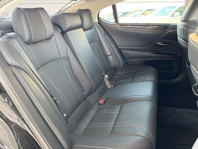 �L�X�Ƃ���2��ڃV�[�g�͋��Z���������A���S�n�����K!�F�B��Ƒ��Ƃ̂��o�����ɂ҂�����ł��B�x�r�[�V�[�g��`���C���h�V�[�g�g�p�������K�ɂ��߂�������������\���ȋ�Ԃ��m�ۂ��Ă��܂��B