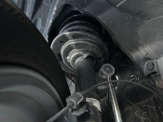 下回りの劣化予防の為の防錆加工の施工も承っております。降雪地域はもちろん、沿岸部にお住いの方や、趣味でマリン・ウィンタースポーツをされる方に大変好評いただいております。