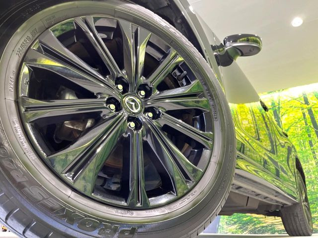 �y����19�C���`�A���~�z�C�[���z�O�ςɃ}�b�`���������A���~�z�C�[���𑕒����Ă���܂��B�e��ЊO�A���~�z�C�[����A�X�^�b�h���X�^�C�����戵�����Ă���܂��B���񂲑��k����������