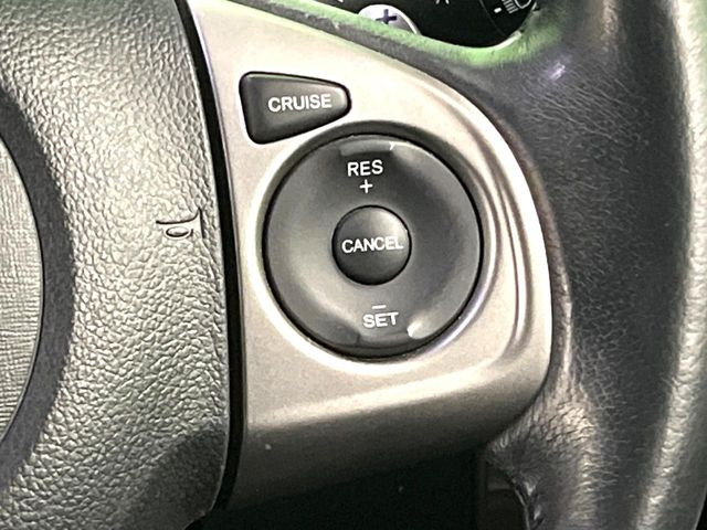 �y�N���[�Y�R���g���[���z�������H�����N���N���s�B�A�N�Z���𗣂��Ă���葬�x�ő��s���ł��A�������^�]���̕��S���y��!�����E�������ȒP�ȃX�C�b�`����Œ����ł��܂��B