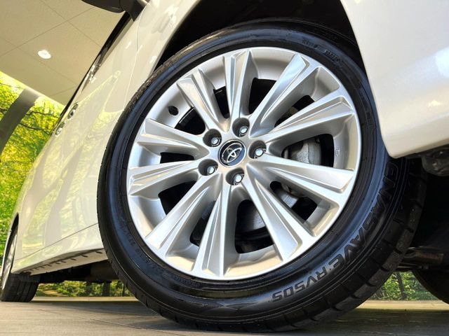 �y����18�C���`�A���~�z�C�[���z�O�ςɃ}�b�`���������A���~�z�C�[���𑕒����Ă���܂��B�e��ЊO�A���~�z�C�[����A�X�^�b�h���X�^�C�����戵�����Ă���܂��B���񂲑��k����������