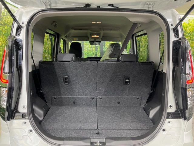 ���i�̂���������ʋ΁A���}���ɏ\���ȉ׎��X�y�[�X���m�ۂ��Ă���܂��B�Z�J���h�V�[�g��|���ƁA�傫�ȉו��̐ύڂ��\�ł���