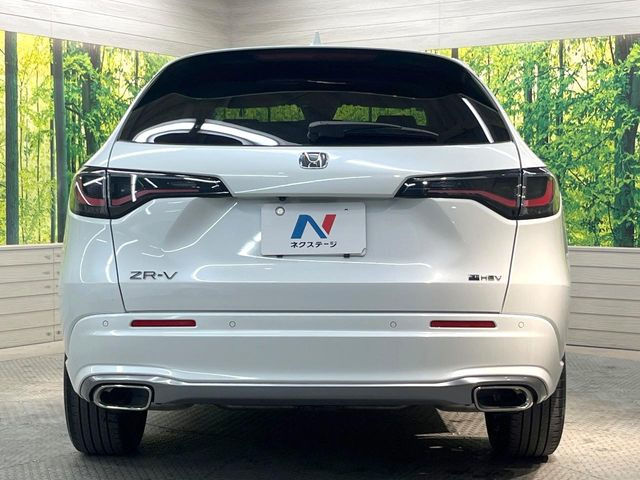 安心の最長10年・走行無制限保証(有償)をご用意。保証内容も充実はもちろん、無料点検&オイル交換や、年中無休の全国・24時間ロードサービスも付帯されておりますのでご安心下さい。