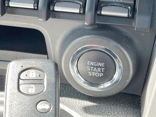 �y�X�}�[�g�L�[�z�J�o����|�P�b�g�ɓ��ꂽ�܂܂ł��h�A�̎{���E�������\�ȃX�}�[�g�L�[�𑕔��B�G���W���̃I���E�I�t�����J�M�����o���K�v����������Ƃ��Ă��֗��ł���