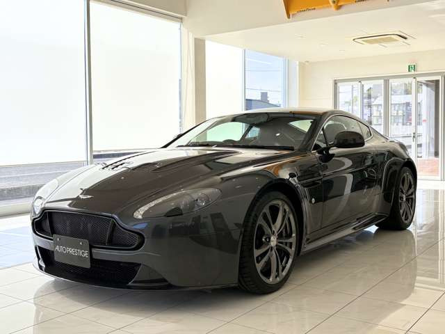 V12ヴァンテージS スポーツシフトIII