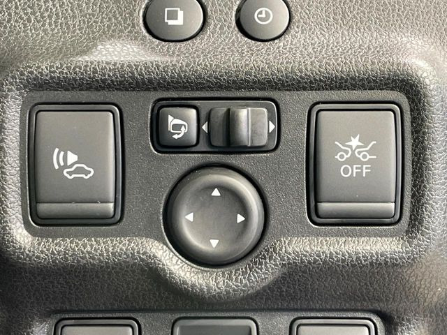 �y�C���e���W�F���g�G�}�[�W�F���V�[�u���[�L�z�t�����g�J�����őO���̎ԗ�����s�҂����m�B�Փ˂������Ȏ��͏Փ˔�Q�y���u���[�L���쓮�A�Փˉ�����T�|�[�g�B�����S�Ƀh���C�u�����y���݂��������܂��B