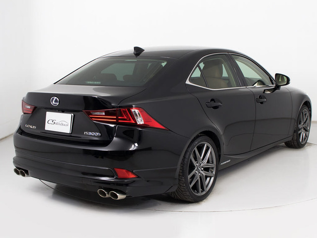 モデリスタ製4本出しマフラーが装着されています!お好みはいかがですか?