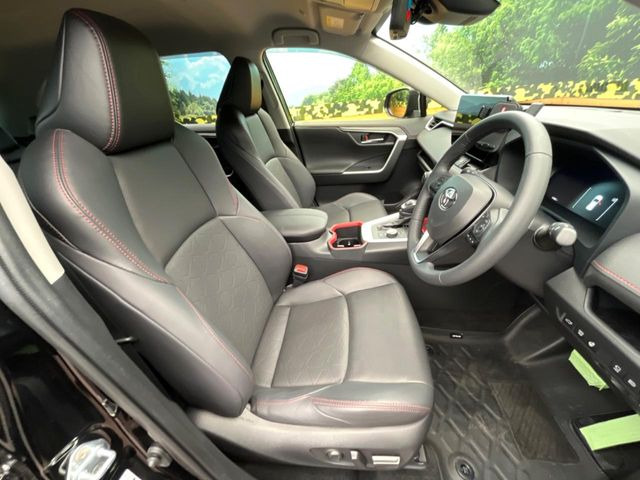 �y���b�h�X�e�b�`���荇�烌�U�[�V�[�g�z����̂ӂ���肪�e�ՂŃ����e�i���X�����ȒP�ȁA�@�\���ɗD��鍇����v���̗p�����㎿�ȃV�[�g�ł��B����S�n���悭�A���������ӂ��S�n�ǂ��ԓ���Ԃ����o���Ă���܂��B