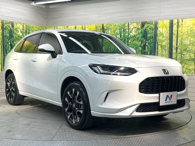 高透明度のガラス皮膜で撥水はもちろん、上質なツヤ・光沢を実現。紫外線や酸性雨から大切な愛車を保護し、色あせ・劣化を防止。「弾スプラッシュコート」、「弾プリミッサコート」からお選びいただけます。