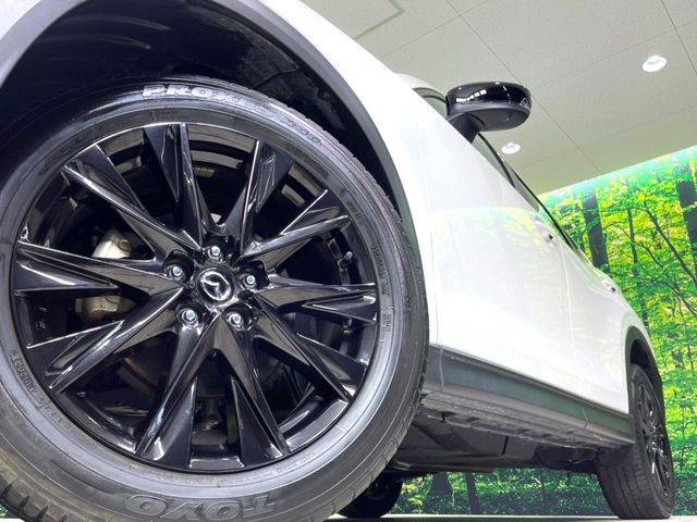 �y�O���[�h��p�����A���~�z�C�[���z�f�U�C�����̍��������A���~�z�C�[���𑕒����Ă���܂��B�e��ЊO�A���~�z�C�[����A�X�^�b�h���X�^�C�����戵�����Ă���܂��B���񂲑��k����������