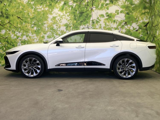 クラウンクロスオーバー2.5 G アドバンスト レザー パッケージ E-Four 4WD