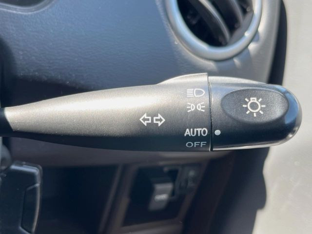 �y�I�[�g���C�g�z����̖��邳�ɉ����Ď����Ńw�b�h���C�g�̓_���E�������ł���@�\�ł�!���C�g�̕t���Y��E�����Y��Ȃǂ������Ȃ�A�J�̓���[���̑��s�����S!�g���l���ʉߎ����֗��ł��ˁ�