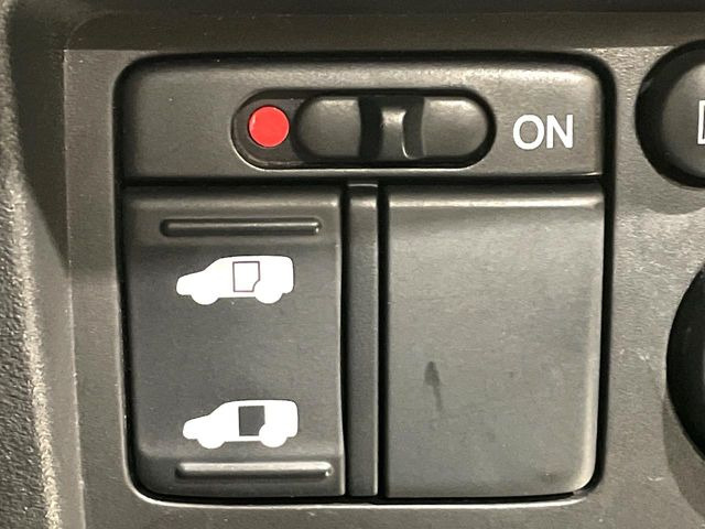 �y�p���[�X���C�h�h�A�z�X�}�[�g�L�[��^�]�Ȃ̃X�C�b�`�ŃX���C�h�h�A�̊J���\���d��������͂����ăh�A���J����K�v�������A���������q�l�ł��A�d���ו��������Ă��鎞�����N�ɊJ���߂ł��܂���